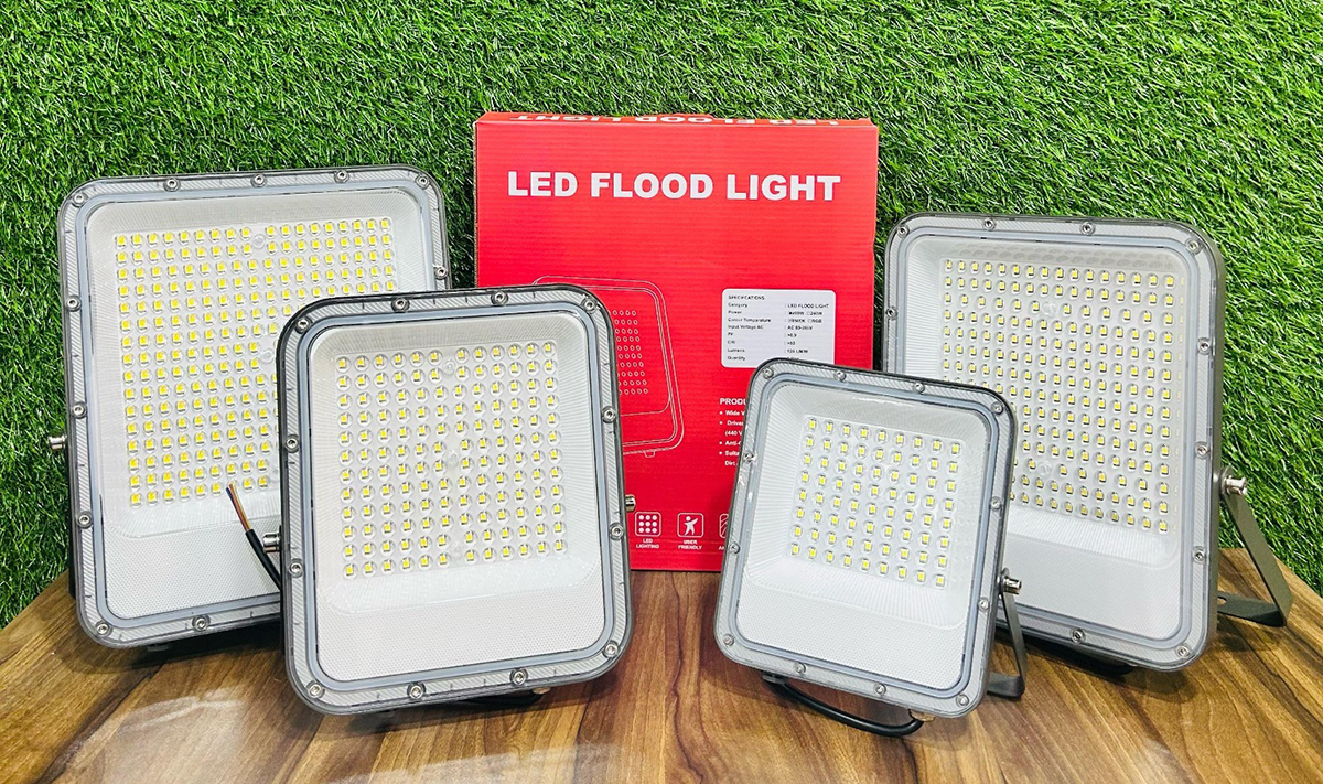Flood light manufacturer